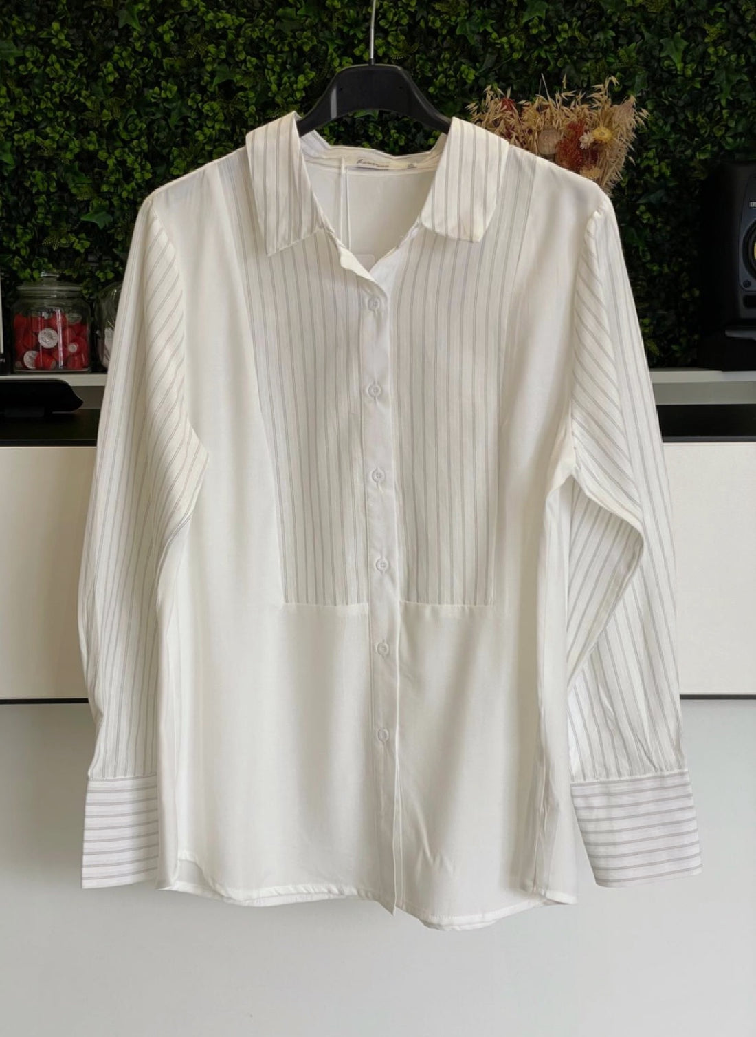 Camisa Detalhe Riscas